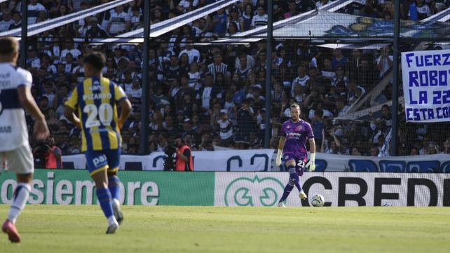Jeremías Ledesma tuvo atajadas decisivas para que Central pudiera llevarse los tres puntos ante Gimnasia.