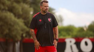 El Ogro Fabbiani cree en la recuperación de Newells, mostró exigencia y el lunes espera ante Atlético Tucumán empezar a revertir el mal presente.