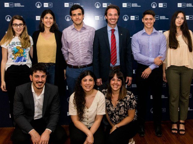 Los estudiantes destacan que el logro se debió a un trabajo en equipo.