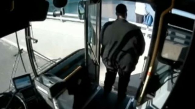 ¿Puedo darle un abrazo?:  la  frase de un chofer para evitar una tragedia