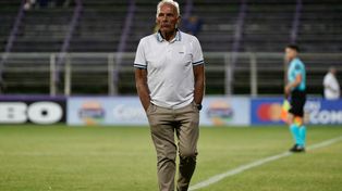Russo observó a la tropa en suelo tucumano y después definió cómo jugará Central.