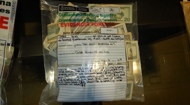 Los elementos secuestrados durante el allanamiento.