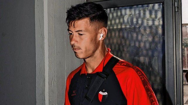 Lértora y un regreso con ilusión en Colón: Contento de volver a vestir esta camiseta