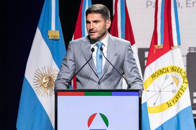 En 2027 le toca la presidencia de la Región Centro a Maximiliano Pullaro