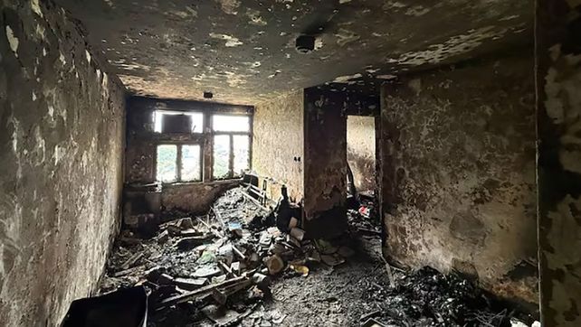 La malla protectora usada en andamios del complejo Wang Fuk Court de Hong Kong que propagó el incendio devastador no cumplía con los estándares de seguridad&nbsp;