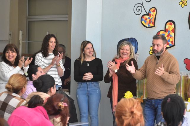 Profesionales de la salud y autoridades municipales acompañaron las actividades de promoción y concientización desarrolladas durante agosto.&nbsp;