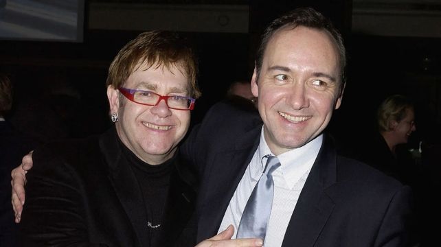 El cantante inglés Elton John y el actor norteamericano Kevin Spacey