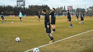 Messi entrenó junto a sus compañeros.