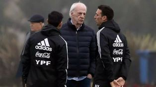 El Flaco Menotti, que sigue de cerca a la selección de Lionel Scaloni, elogió a Ángel Di María.&nbsp;