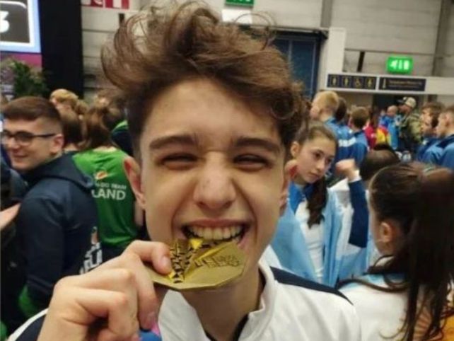 Pura felicidad. Valentino Daverio con la deseada medalla dorada.