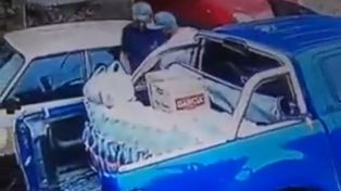 Video: volvía con mercadería para los 15 de su hija y le roban su camioneta y $80 mil