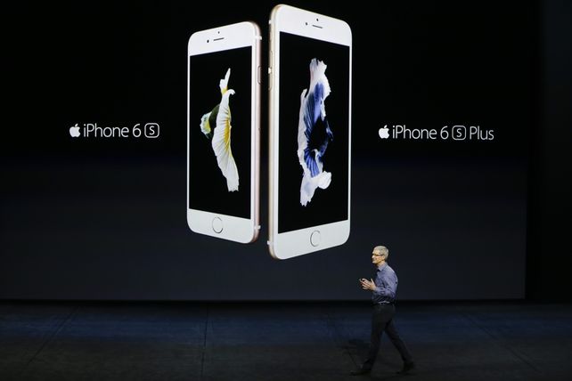 Poderosos. Tim Cook en la presentación de los aparatos