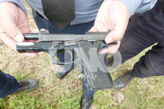 Cinematográfica persecución policial con una lluvia de balazos y dos delincuentes detenidos