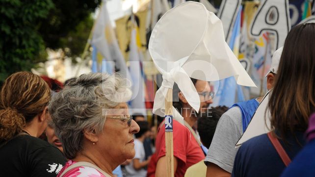 Nunca Más: cientos de santafesinos marcharon por verdad, memoria y justicia