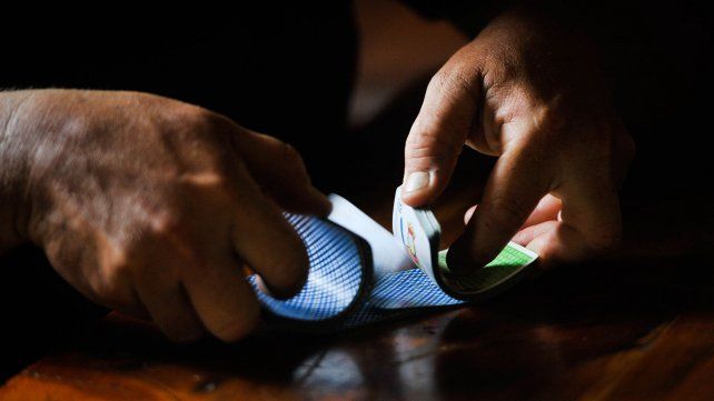 Truco, juego de cartas. Naipes. Timba
