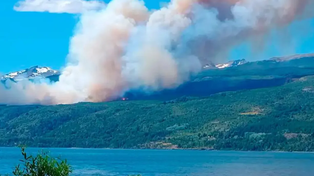 Los primeros indicios revelaron que el fuego se habría iniciado en dos focos intencionales.