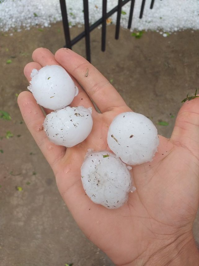 Las imágenes de la impresionante granizada en Villa Cañas