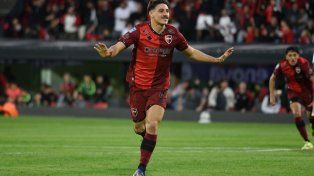 Newells se prepara para recibir a Deportivo Riestra y Kudelka prende velas por Cóccaro