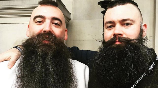Barbas, bigotes y tatuajes en la convención internacional de Bucarest