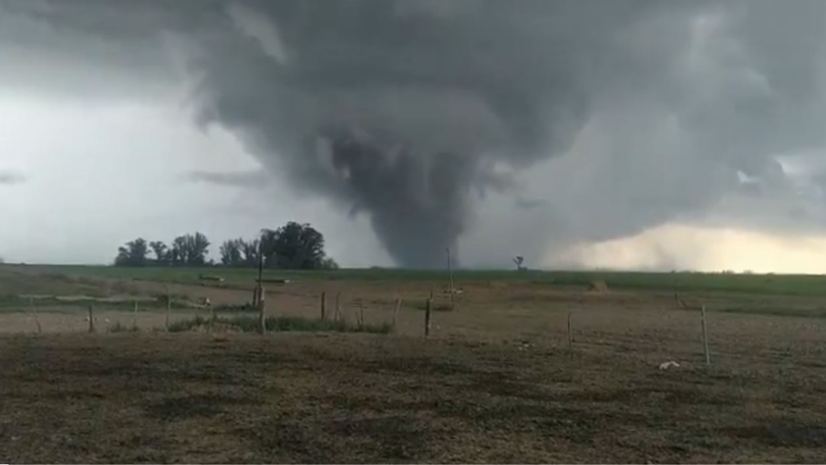 Tormentas en la región: un tornado provocó temor cerca de Rosario