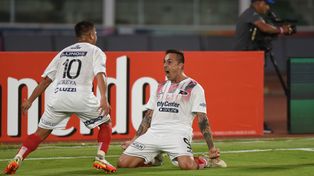El goleador. Di Vanni en aquel recordado tanto ante Boca en el Mario Alberto Kempes volvió para ponerse la camiseta del Matador. &nbsp; 