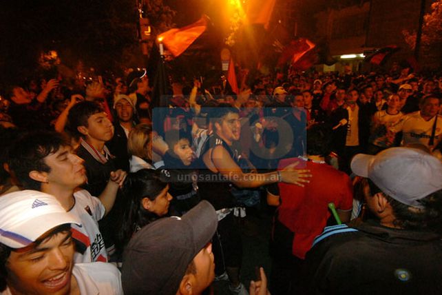 Denuncian agresiones policiales durante la caravana de Colón