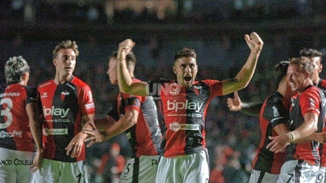 Colón llegará al duelo con Racing (C) como el segundo más goleador del torneo