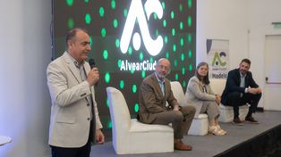 En un escenario regional marcado por la interdependencia, el Ministerio de Ambiente y Cambio Climático, la Municipalidad de Alvear y el Ecom promovieron este espacio de trabajo conjunto con equipos técnicos, empresas, instituciones académicas y organizaciones del área metropolitana de Rosario.