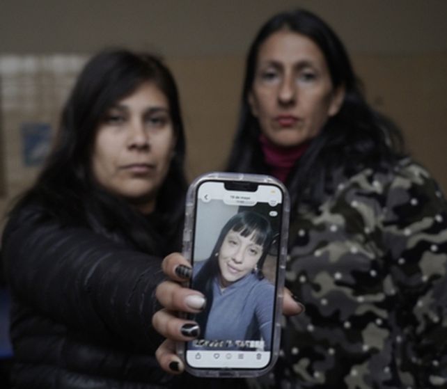 Sus familiares esperan por Jessica.