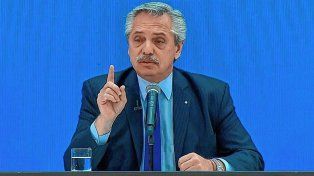 Entre este jueves y viernes el Presidente, Alberto Fernández, se realizará un bloqueo radicular para tratar la hernia de disco lumbar que le fue diagnosticada esta semana. Lo confirmó hace instantes la portavoz de la Presidencia, Gabriela Cerruti, en su habitual rueda de prensa de los jueves en la Casa de Gobierno.&nbsp;