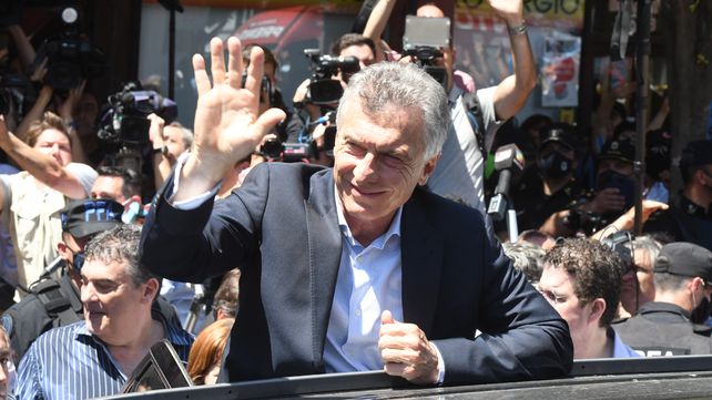 Macri fue a la indagatoria pero se suspendió porque no lo relevaron de guardar secreto