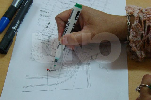Completo. Incluye un cruce de datos y un trabajo de campo.