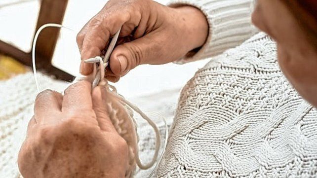 Propuesta. Se organizarán talleres de tejido y se ofrecerá un espacio de encuentro y recreación para las abuelas.