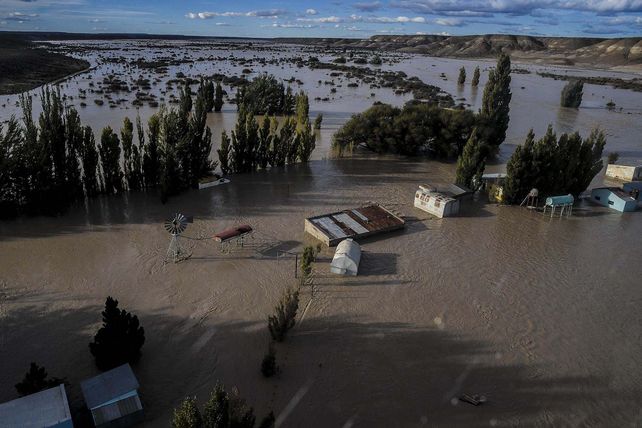 Comenzó el rescate de pobladores rurales en Comodoro Rivadavia