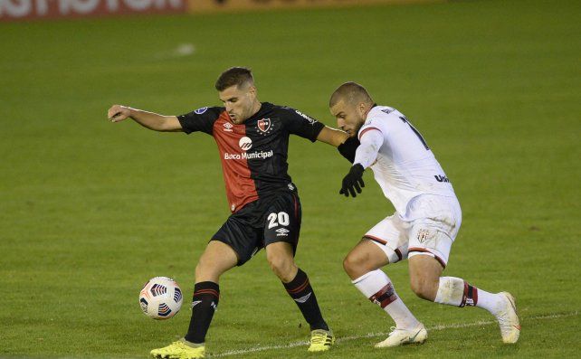 Newells recupera experiencia. Julián Fernández será el volante de contención del equipo de Adrián Coria ante Barracas.