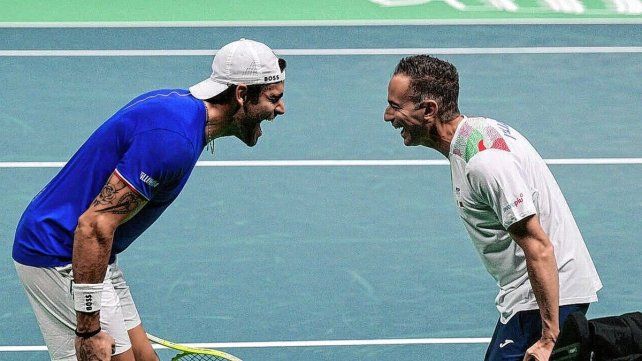 Italia aplastó a Austria y se metió en semifinales de la Copa Davis