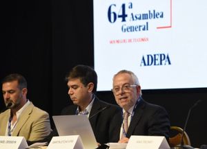 Etchevers: La inteligencia artificial desafía la sustentabilidad de los medios y obliga a construir nuevas respuestas