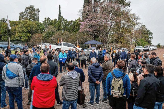 Se realizó en conmemoración del 50º aniversario del primer Simposio sobre Caminos Vecinales. La actividad se desarrolló en Paraná.