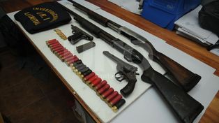 Persecución con detenidos y cuatro armas secuestradas