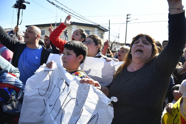 Suspenden actos de cierre de campaña por el asesinato de una niña de 11 años en un robo motochorro