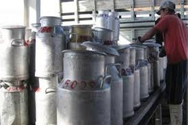 Los préstamos están dirigidos a productores cuya facturación mensual por venta de leche sea de hasta 300 mil pesos.