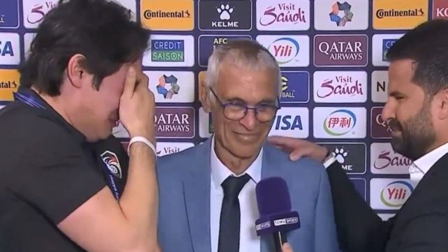 El traductor de Cúper y el reportero que lo entrevistó rompieron en llanto tras la clasificación de la selección de Siria.