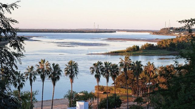 El río Paraná se acerca a su marca más baja en 50 años