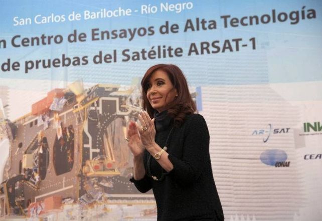 El satélite argentino ya está ensamblado al cohete que lo lanzará al espacio