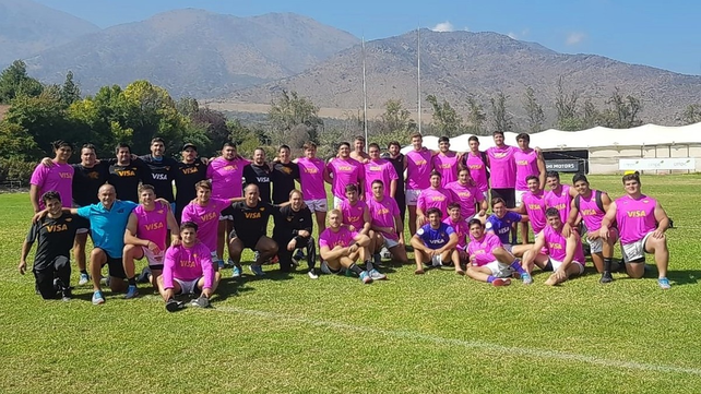 El plantel de Jaguares XV que se encuentra en Santiago de Chile esperando por el debut frente a Cafeteros de Colombia.