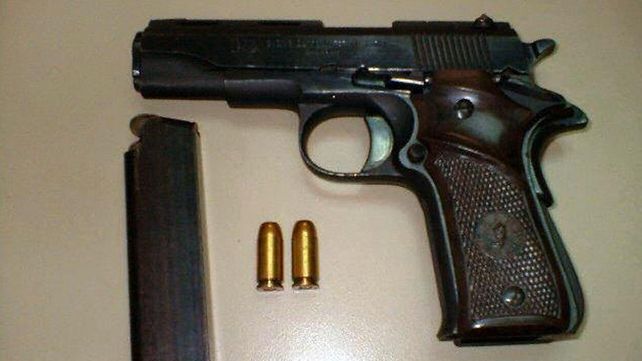 Secuestraron un arma de guerra cargada en acceso a la terminal de colectivos de Santa Fe