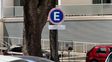 Proponen canon. Buscan cobrar estacionamiento a funcionarios y concejales frente al municipio para financiar obras de movilidad urbana. Proponen canon. Buscan cobrar estacionamiento a funcionarios y concejales frente al municipio para financiar obras de movilidad urbana.