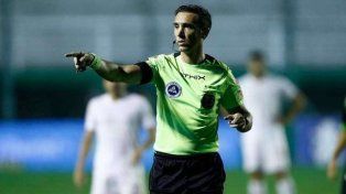 Pablo Dóvalo dirigió una sola vez a Central en lo que va del torneo y fue empate contra Godoy Cruz.