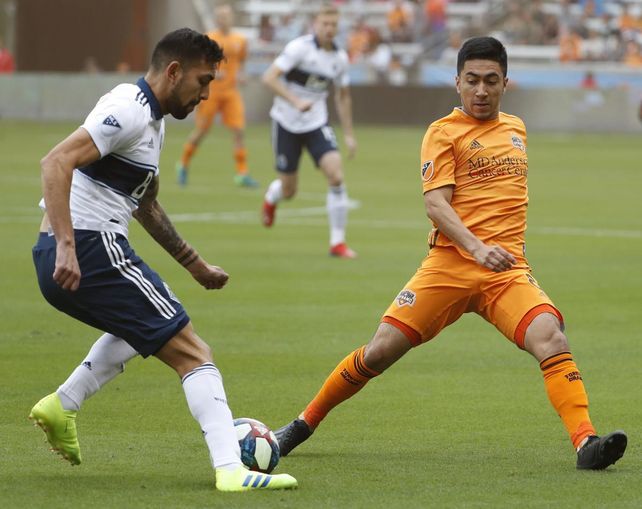 José Vignatti viaja a Canadá para cerrar la venta de Erik Godoy