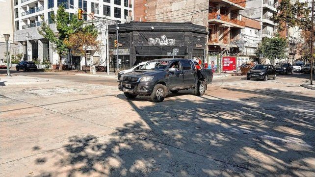 Habilitaron el tránsito en Bulevar Pellegrini y 9 de Julio tras más de un año de obras por un socavón Habilitaron el tránsito en Bulevar Pellegrini y 9 de Julio tras más de un año de obras por un socavón